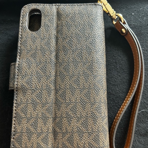 Michael Kors Phone Case Wallet - Picture 2 of 3